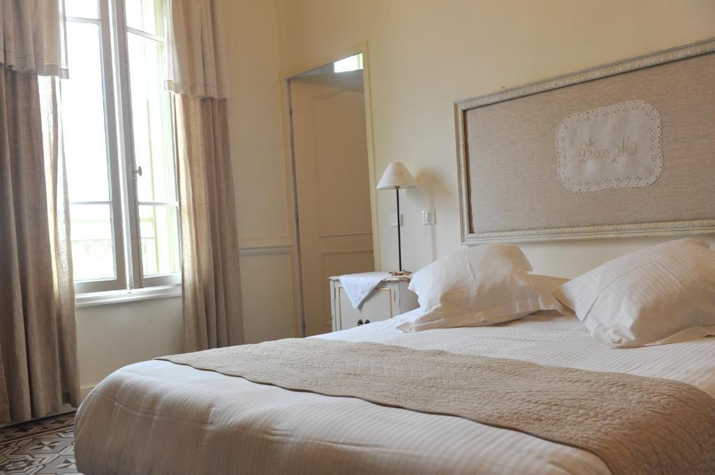 Logis Auberge Restaurant Du Vigneron Cucugnan Habitación foto