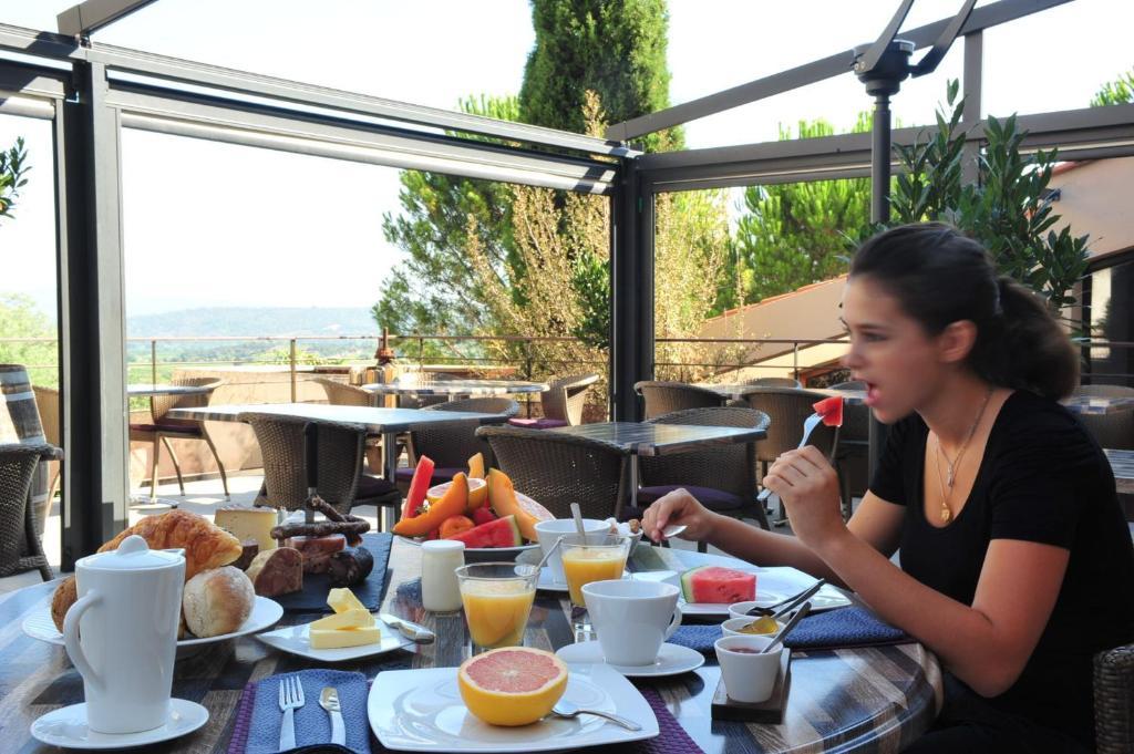 Logis Auberge Restaurant Du Vigneron Cucugnan Habitación foto